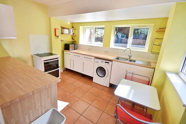 24, Priory Road, Exeter photo 3