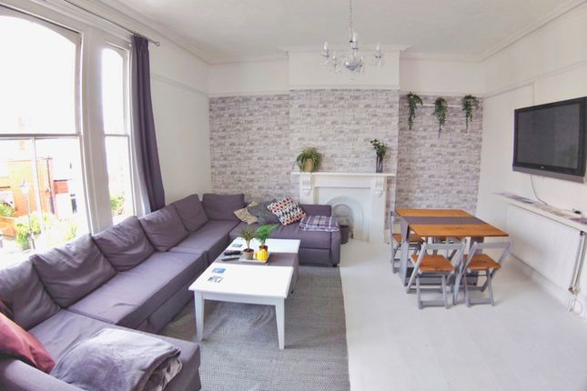 Thumbnail Maisonette to rent in Stafford Road, Southsea