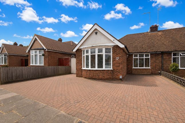 2-bed house on 17 Faringdon Road, Luton, Bedfordshire, £300,000