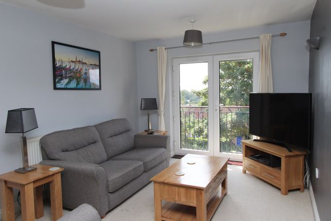 Flat for sale in Providence Hill, Bursledon, Southampton