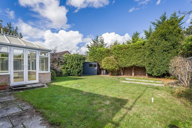 12, Treelands Close, Cheltenham photo 4