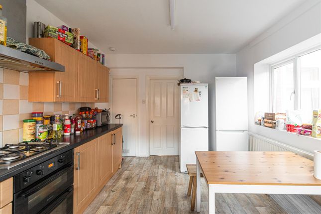 Room 3, 33, Rothbury Terrace, Newcastle Upon Tyne photo 5