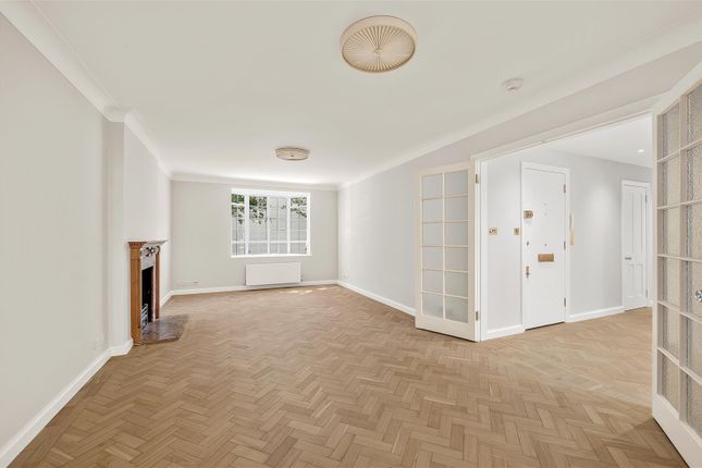 Flat 2, 1a, Douro Place, South Kensington photo 2