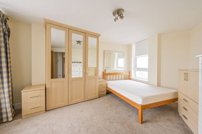 Thumbnail Flat to rent in Barrier Point Road, Docklands, London