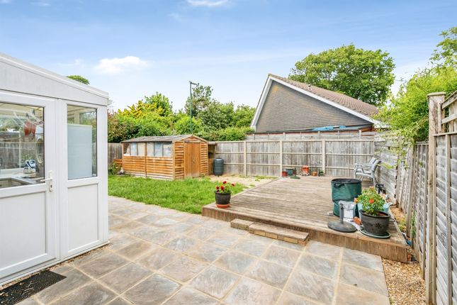 22, Robins Drive, Bognor Regis photo 2