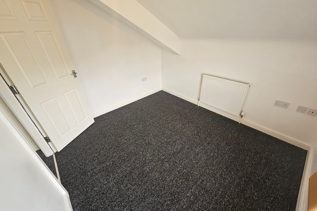The Old Chapel, Victoria Road, Bradford photo 4