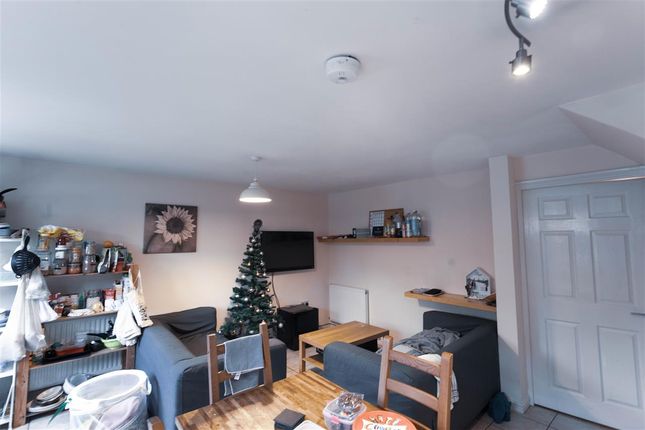Room in 18, Wright Way, Bristol photo 3