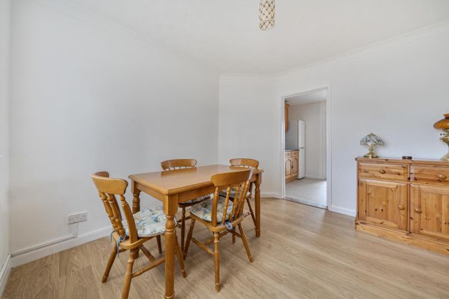 12, Darwin Road, Eastleigh photo 4