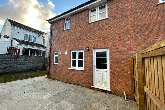 10b, NEATH photo 3