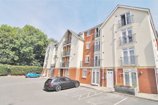1-bed flat on 17, Wilminton Terrace, Stroud, £850/mo