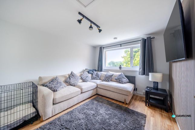 28, Ilston Way, Swansea photo 3