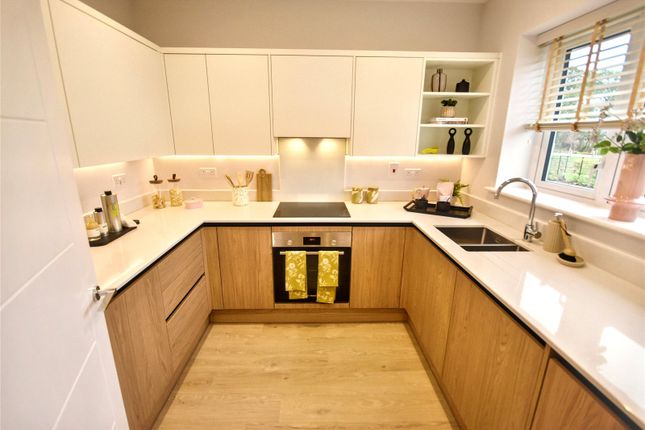 Home 68, Milton Keynes photo 3