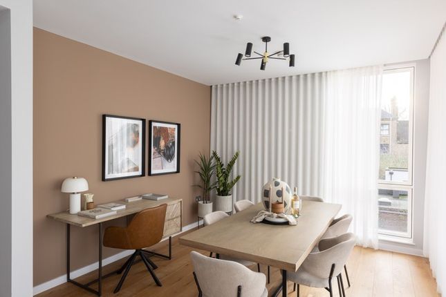 Flat for sale in Rowland Hill Street, Hampstead