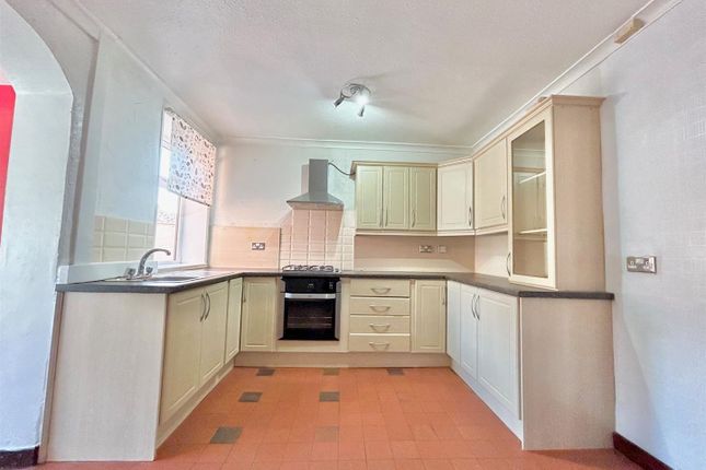 26, Broom Avenue, Leigh photo 4