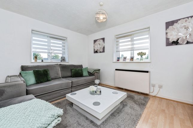 Flat 8, Redwood Court,, Norfolk Close, Kent photo 4