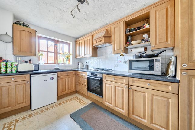 9, Admiralty Close, Gosport photo 3