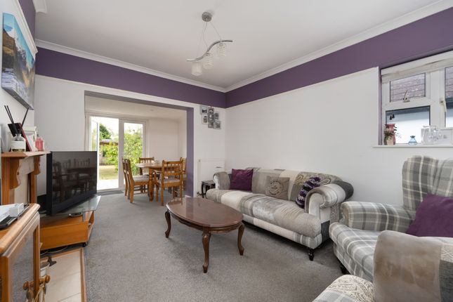 56 Douglas Avenue, Whitstable photo 3