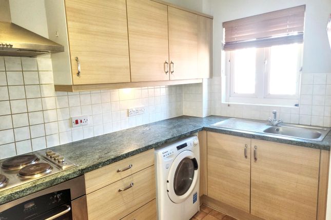 12, Charlotte Court, Highbridge photo 3