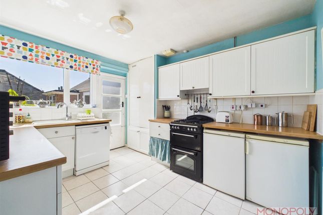 16 Annefield Park, Wrexham photo 3