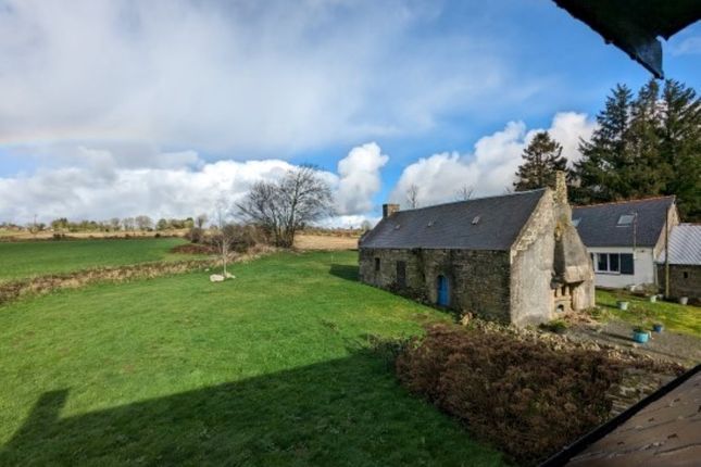 Detached house for sale in 22780 Plougras, Côtes-D'armor, Brittany, France