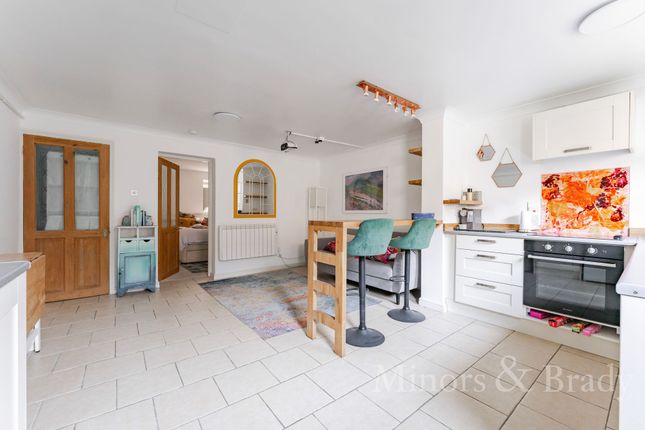 Flat 1, 6 Mount Street, Cromer photo 2