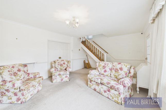 308, Church Road, Flixton photo 4