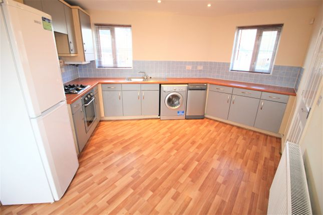 Thumbnail Semi-detached house to rent in Glenville Road, Salford