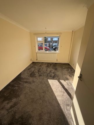 74, Huntley Avenue, Derby photo 5
