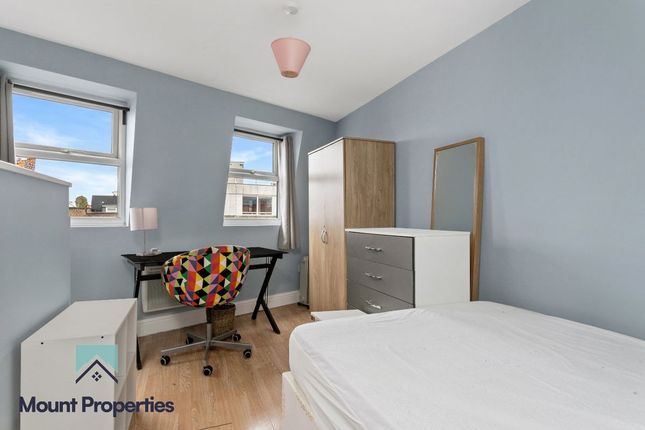 Room 5, 128A Kingsland Road, London photo 3