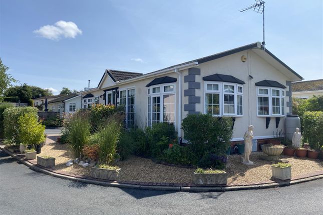 2-bed caravan on 59, Severn Bank Park, Stourport-On-Severn, £185,000