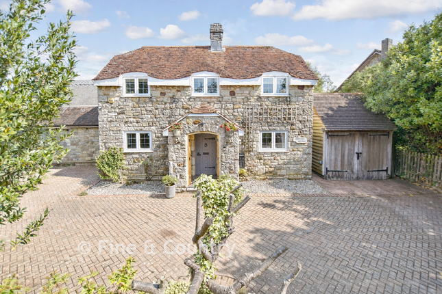Millstone Cottage, Main Road, Brighstone photo 3