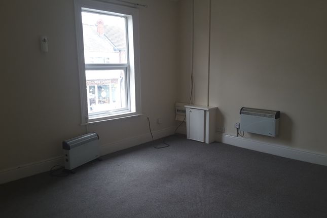 Thumbnail Flat to rent in Askern Road, Bentley, Doncaster