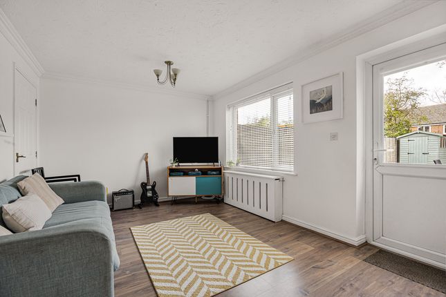 6, Sindle Close, Wokingham photo 4
