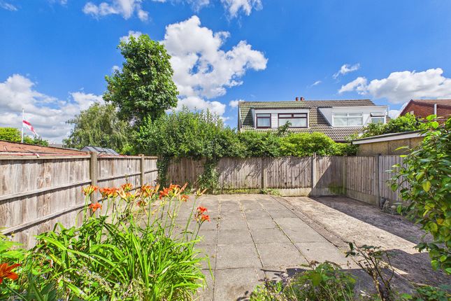 33, Clipsley Crescent, Haydock photo 2