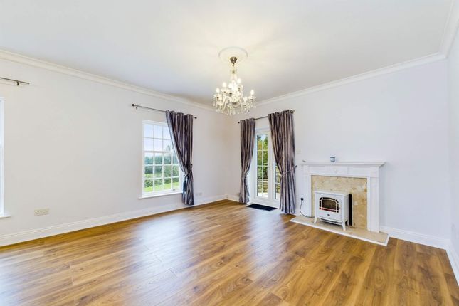 Flat 5, Hillsborough, Torquay photo 3