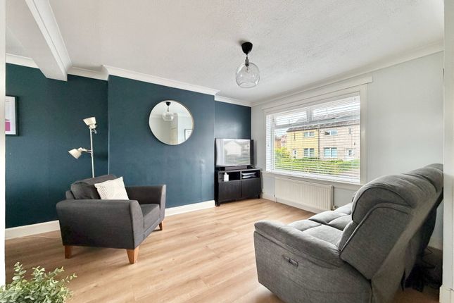 16, Maple Place, Dunipace photo 4