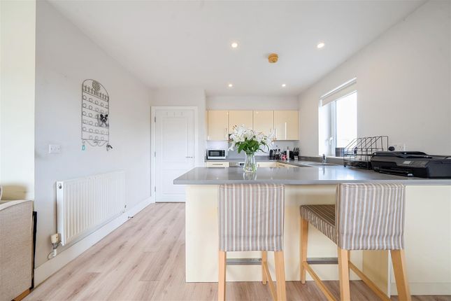 19 Park Wood Court,, Reservoir Road, Ruislip photo 4