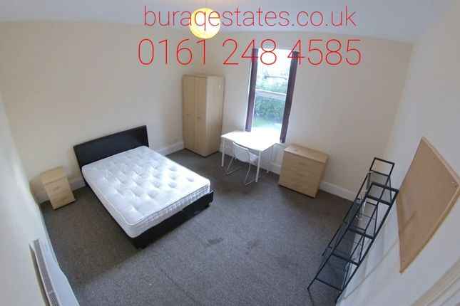 A Neat And Well-Maintained Double Bedroom Featurin...