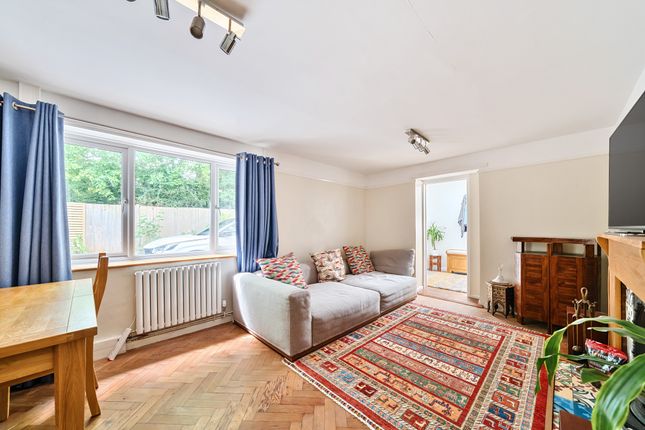 10, Halls Farm Close, Winchester photo 3