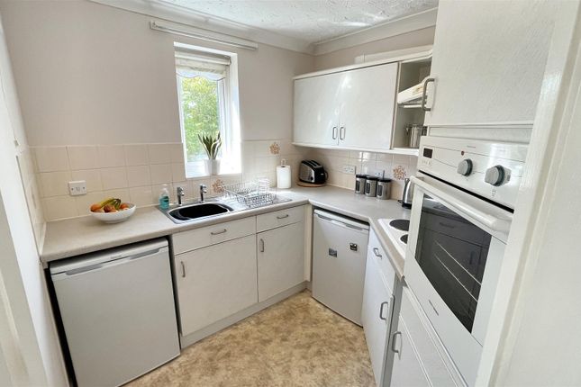 Flat 30 Sorrento Court, Wake Green Road, Birmingham photo 2