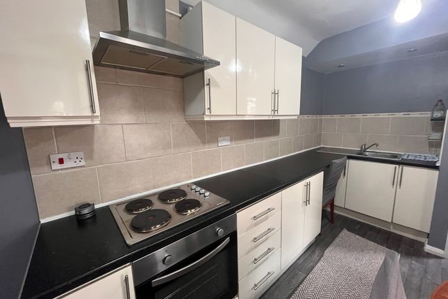 24 Gerald St, Swansea photo 4