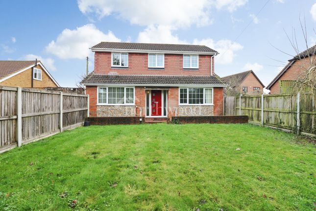 Detached house to rent in Swan Lane, Sellindge