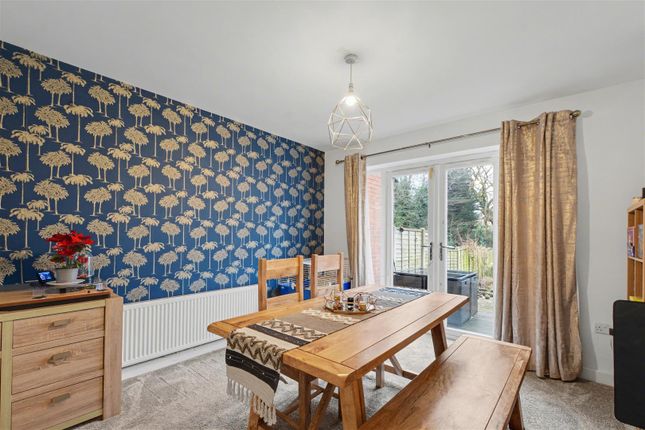 8, Nursery Hollow, Derbyshire photo 3