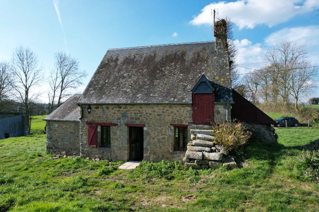 Detached house for sale in Putanges-Pont-Ecrepin, Basse-Normandie, 61210, France