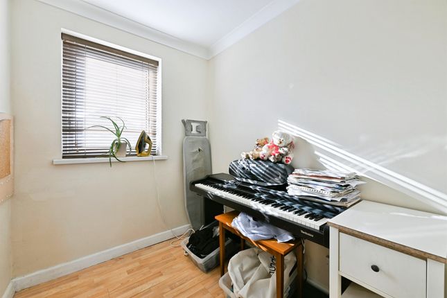 Acorn Avenue, Nottingham photo 4