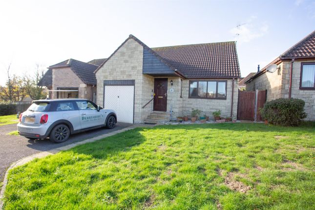 2-bed bungalow on 7, Robins Court, Chard, £245,000