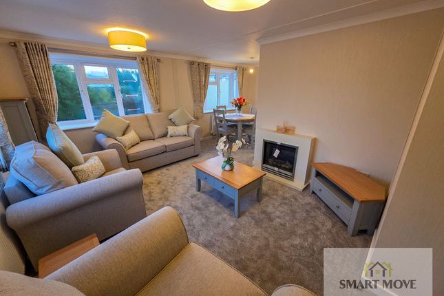 16, Meadow Park, Plox Brow, Preston photo 2