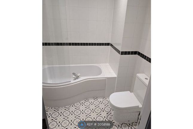 Flat, Eastgate, Leeds photo 2
