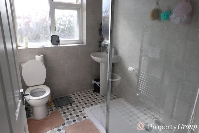 29, Uxbridge Avenue, Coventry photo 4