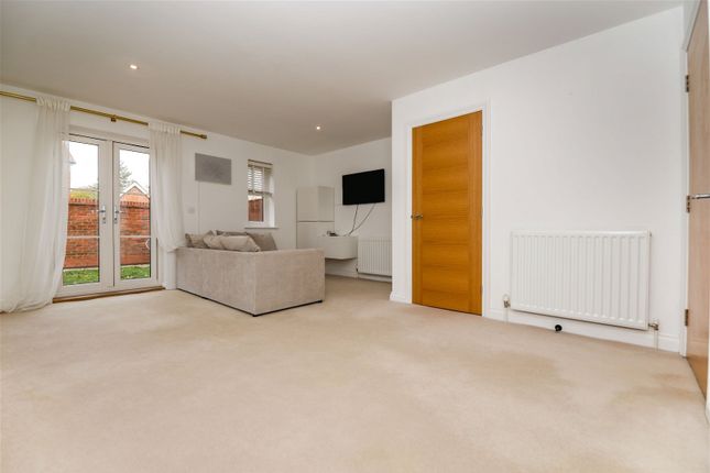 Semi-detached house to rent in Badger Farm Road, Winchester, Hampshire